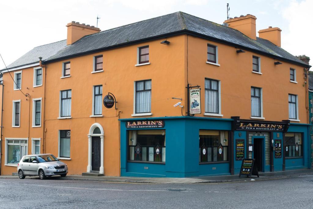 Larkin'S Pub, Restaurant, And B&B Milltown  Exterior photo
